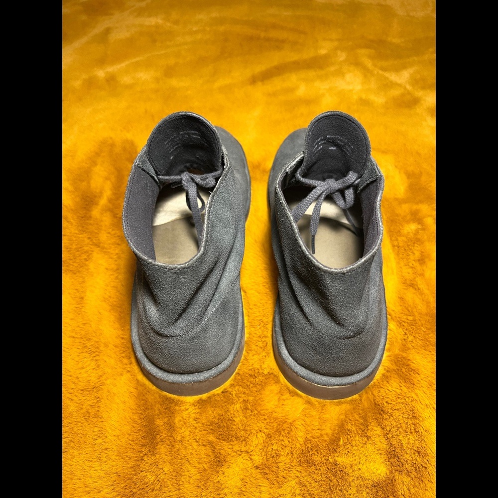 Clarks • Suede Boot - Picture 4 of 6